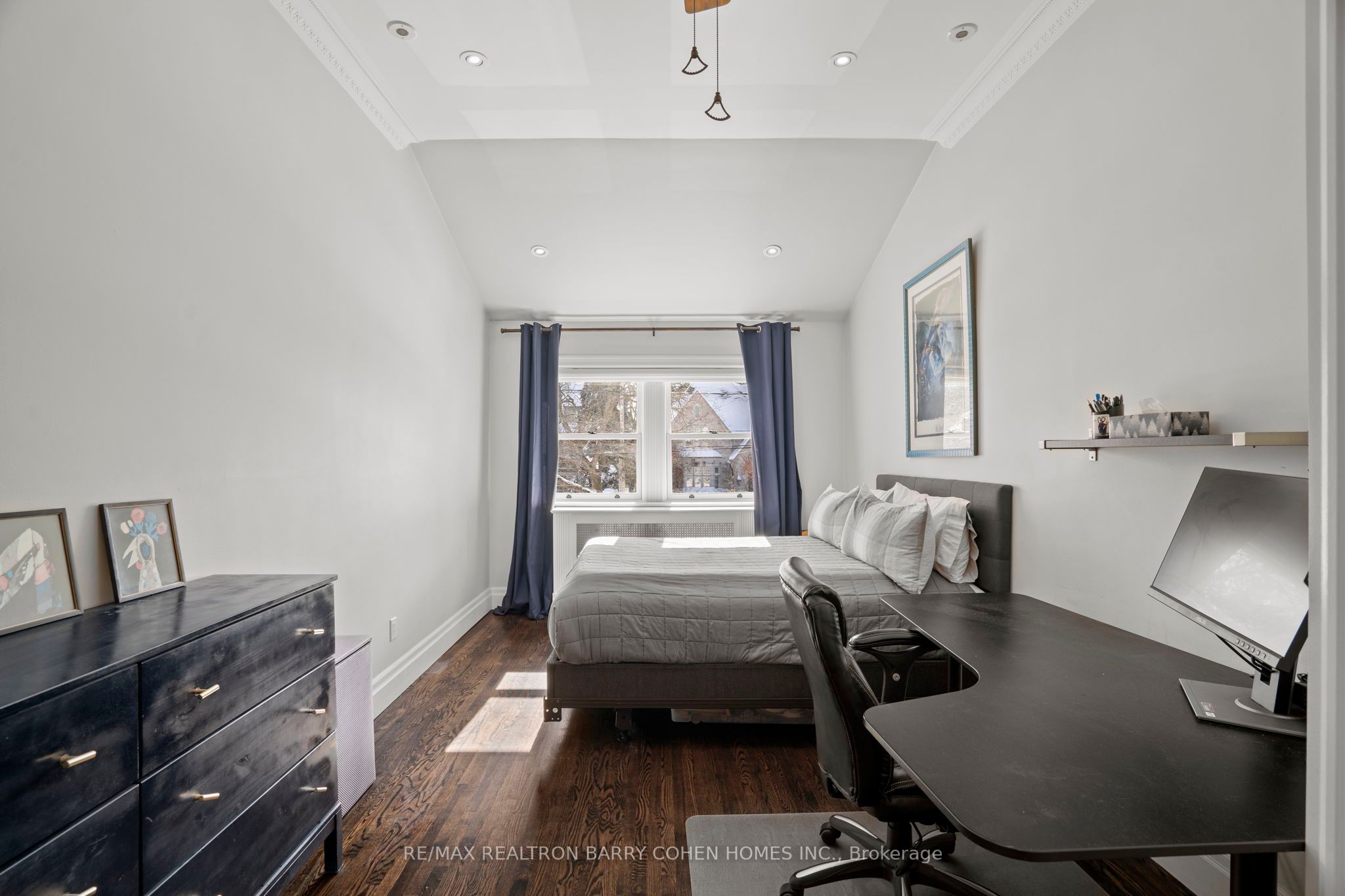 72 Teddington Park Avenue Property Photo 26