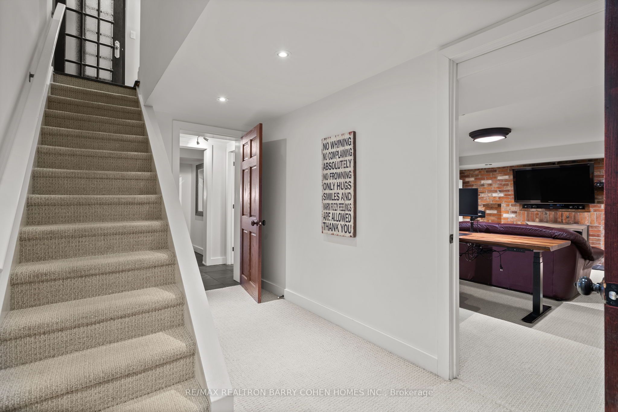 72 Teddington Park Avenue Property Photo 28