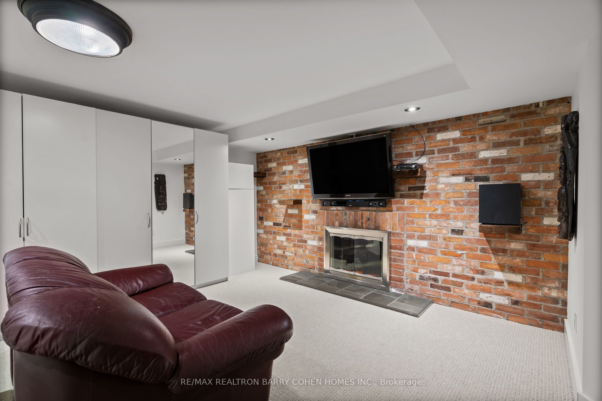 72 Teddington Park Avenue Property Photo 33