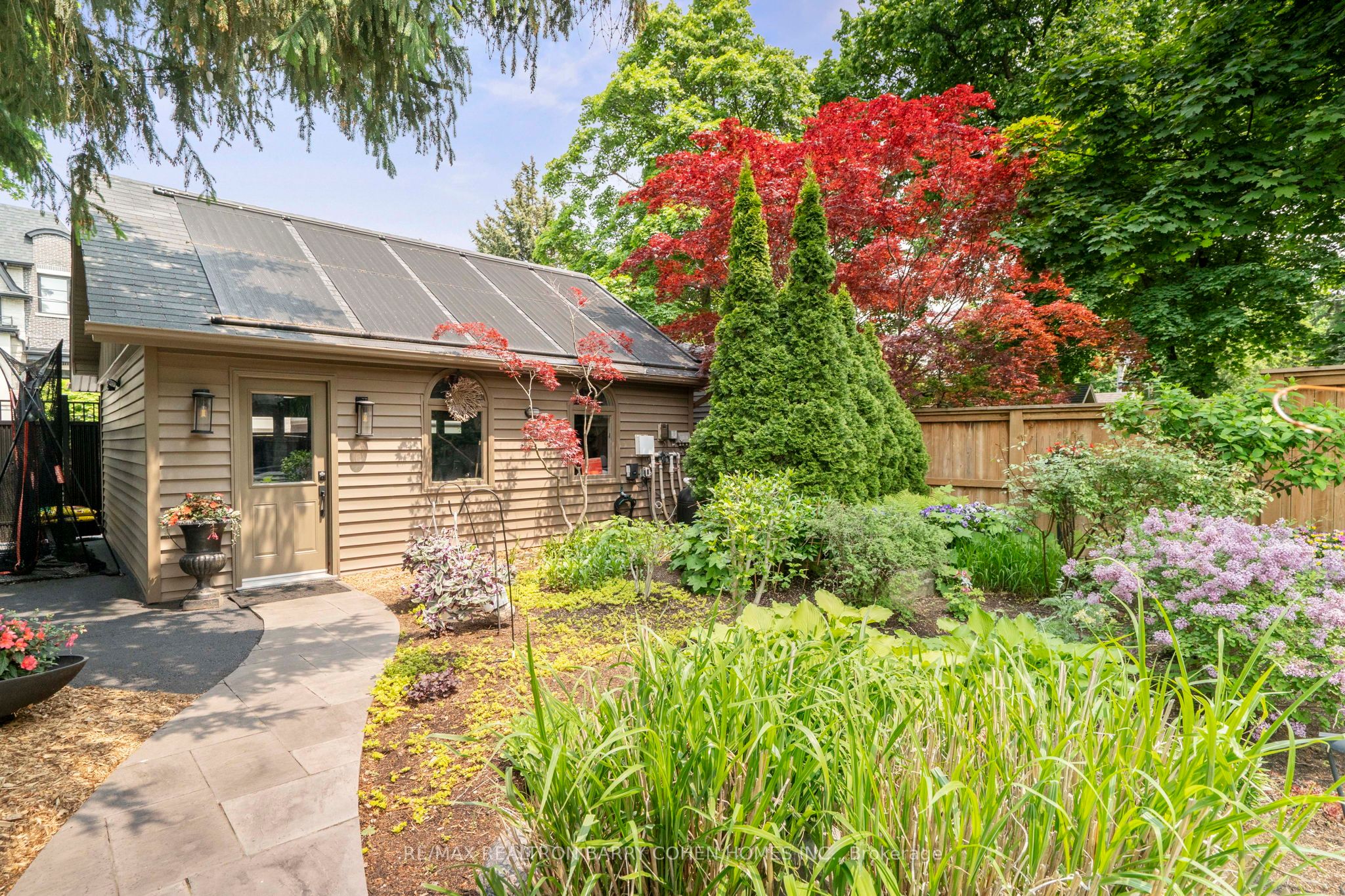 72 Teddington Park Avenue Property Photo 42