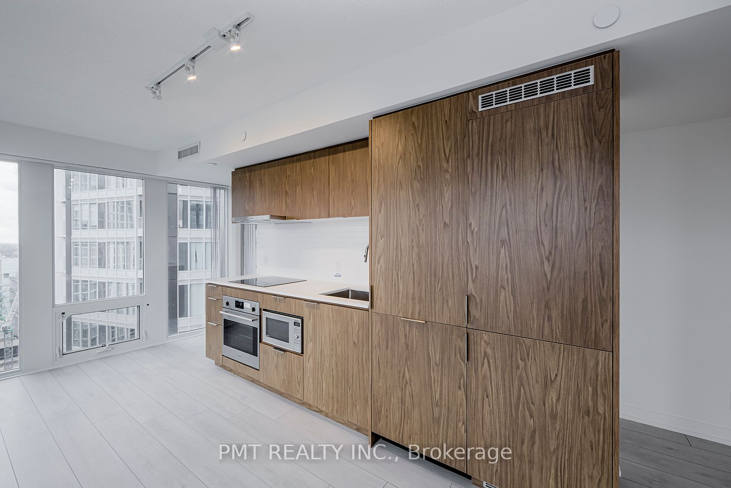 #2311 - 60 Shuter Street Property Photo 4