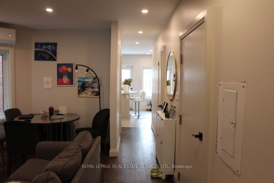 966 College Street Property Photo 13