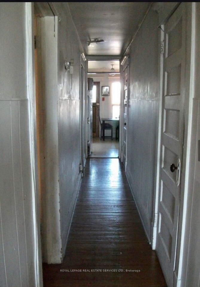 966 College Street Property Photo 22