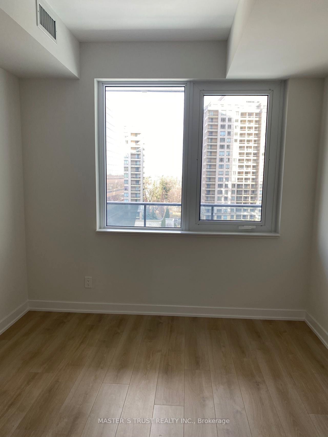 #701 - 15 Ellerslie Avenue Property Photo 3
