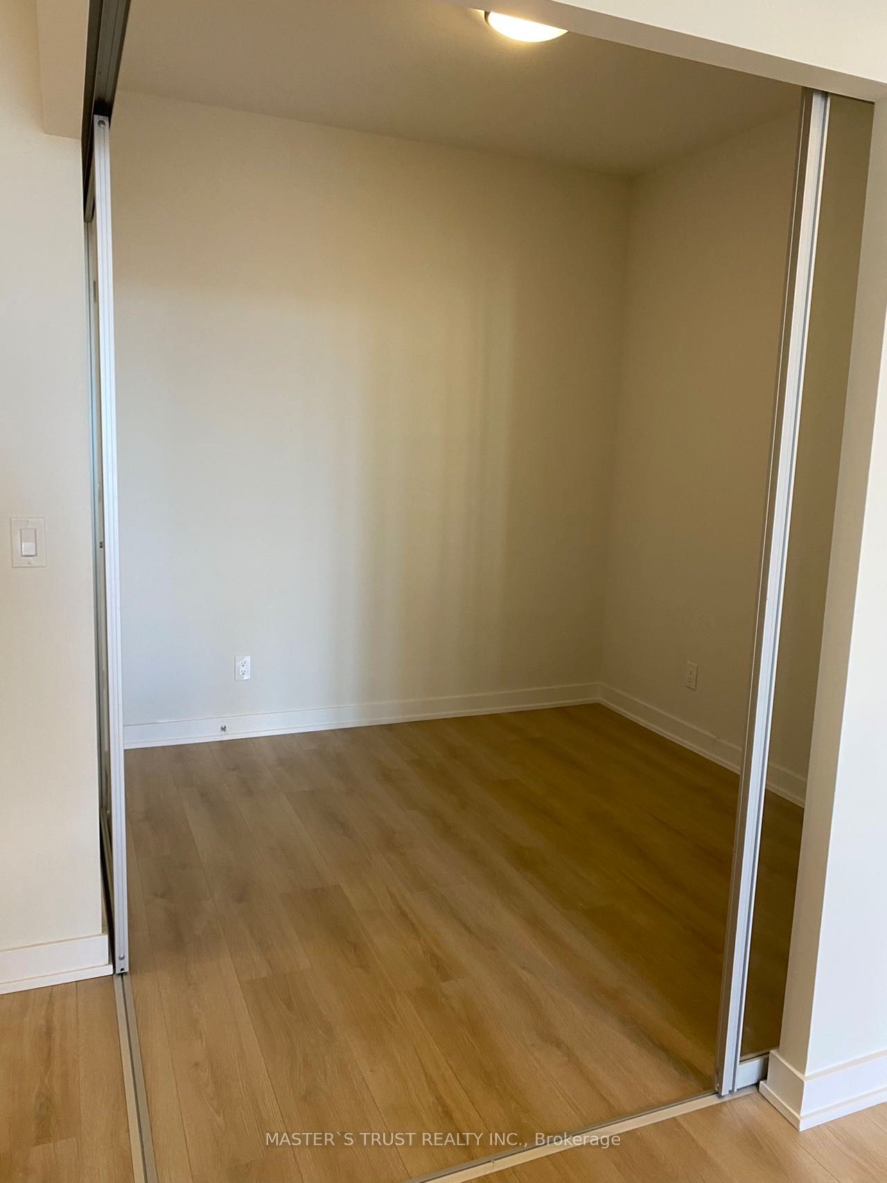 #701 - 15 Ellerslie Avenue Property Photo 4