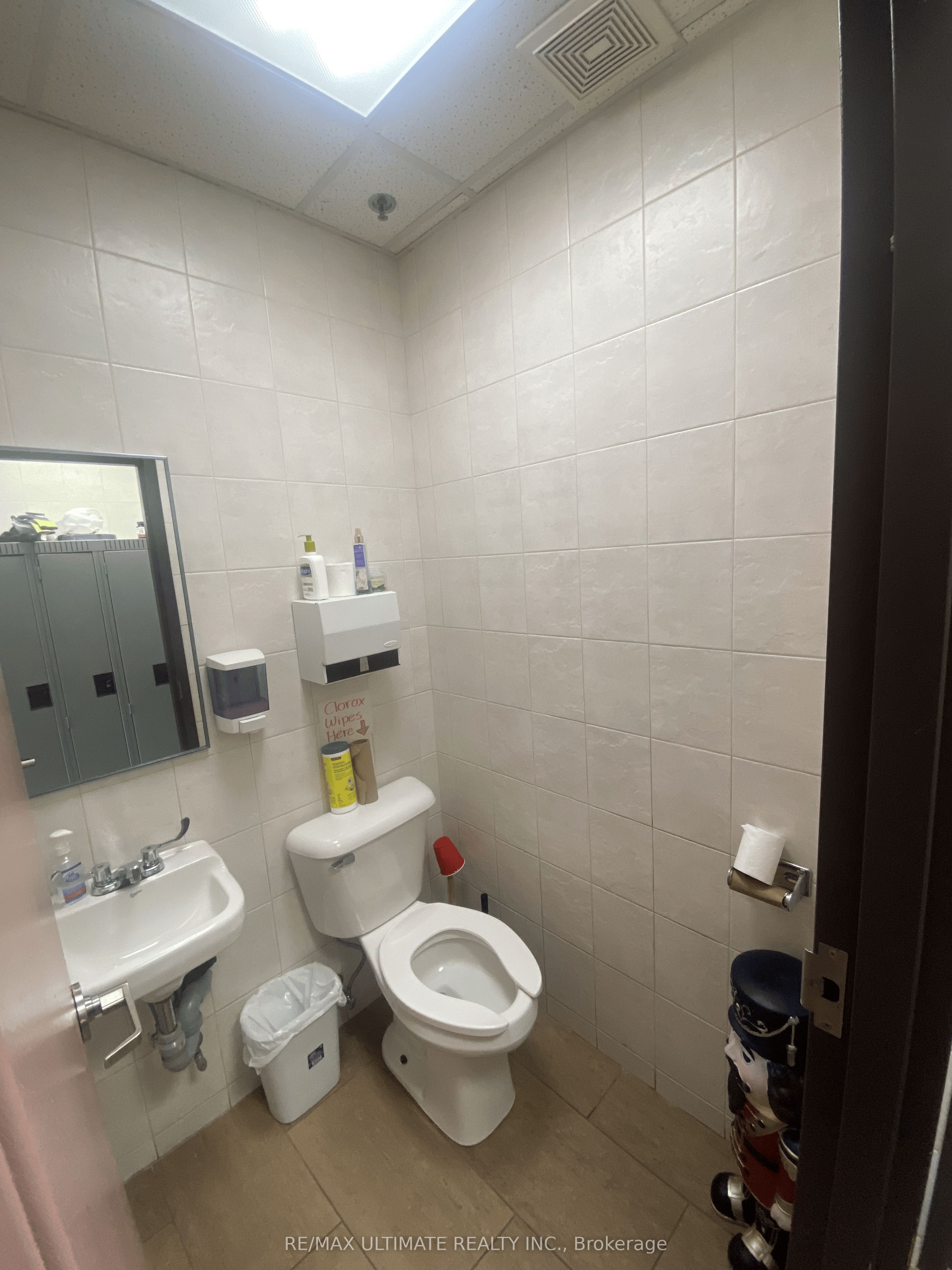 222 Lansdowne Avenue Property Photo 12