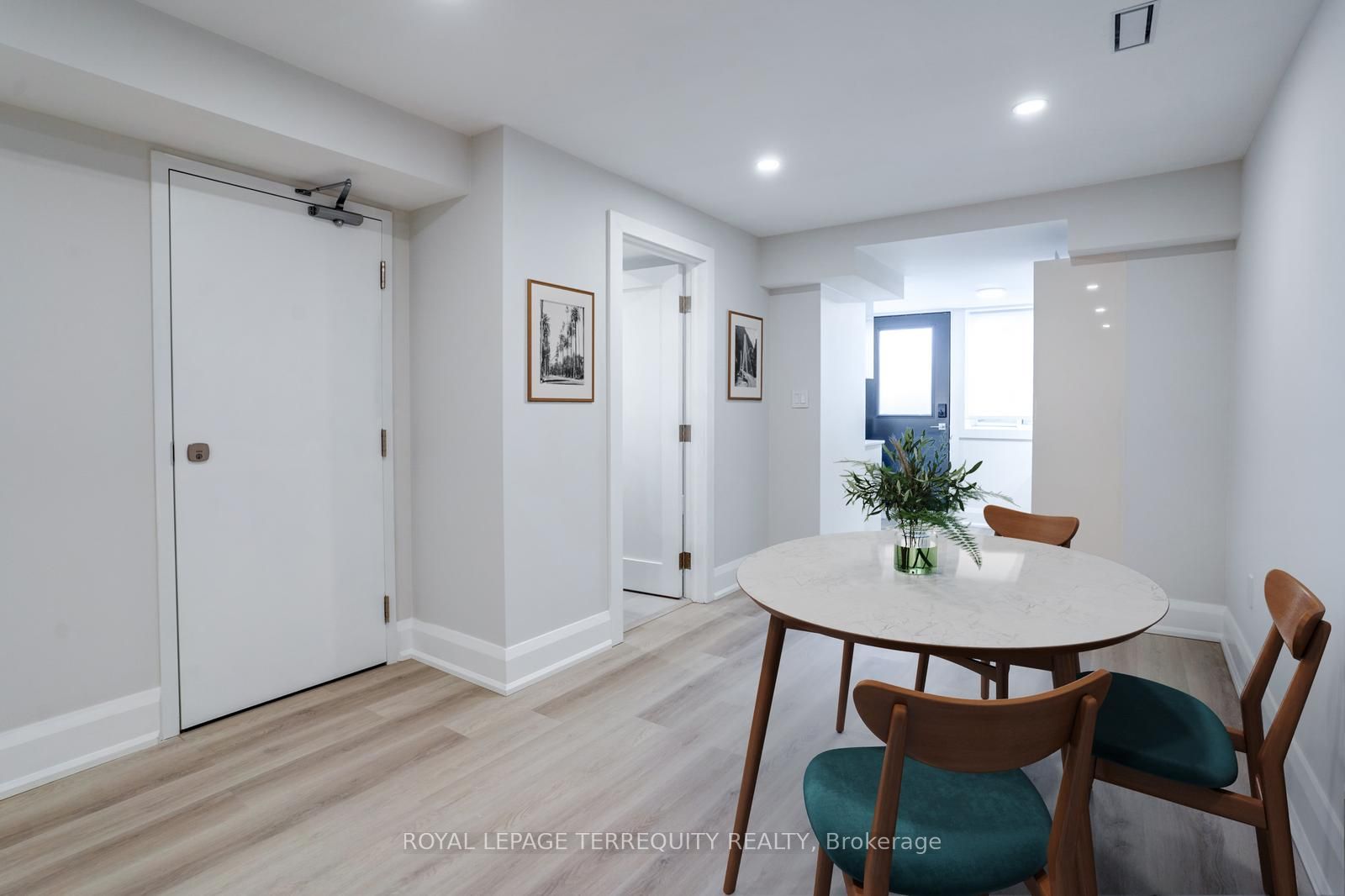 #lower Level - 208 Bellwoods Avenue Property Photo 5