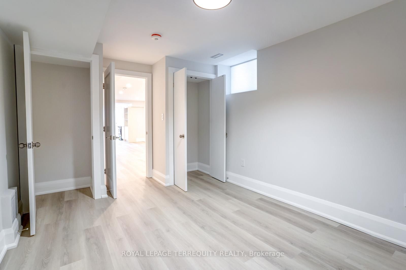 #lower Level - 208 Bellwoods Avenue Property Photo 12