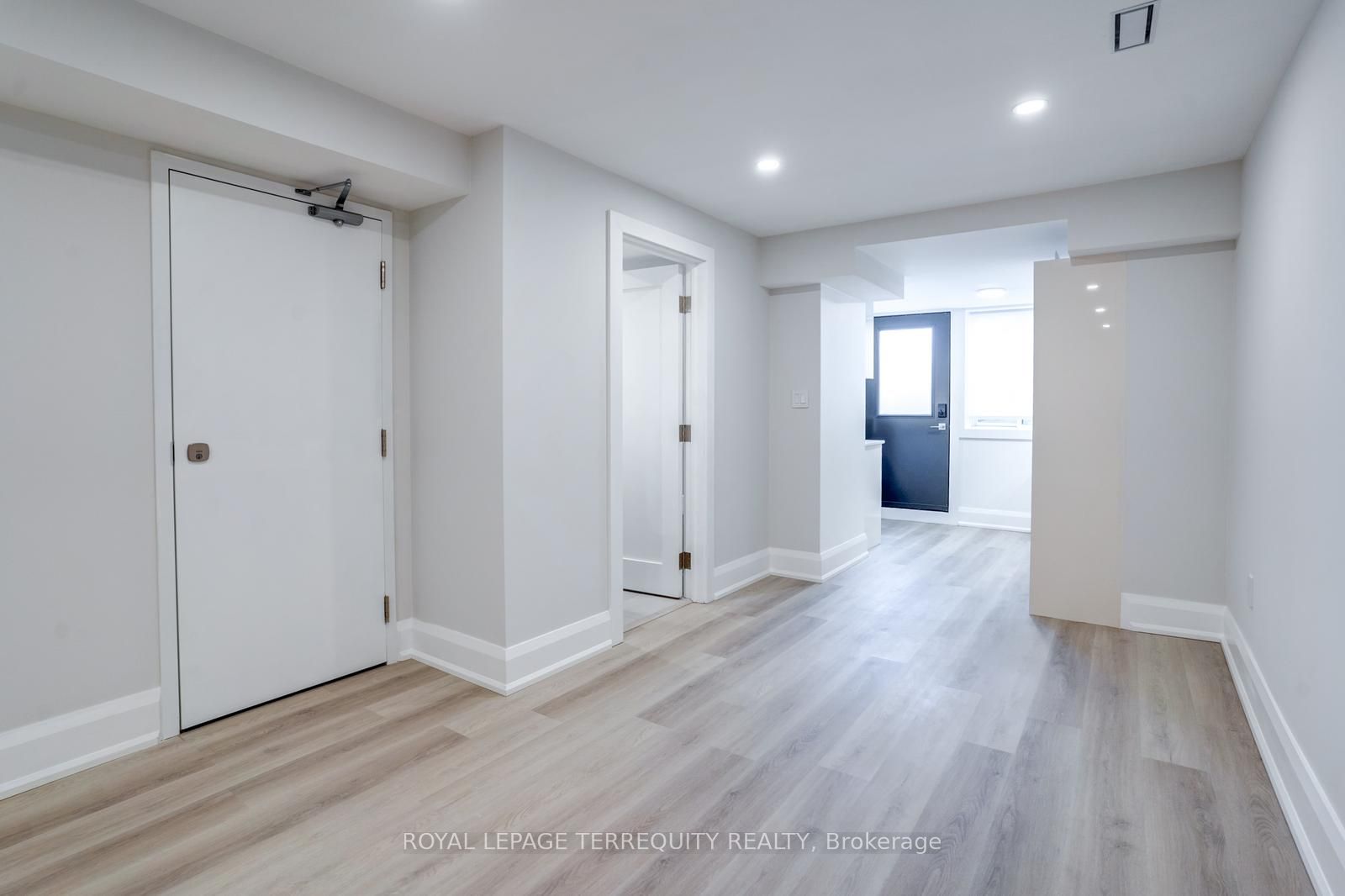 #lower Level - 208 Bellwoods Avenue Property Photo 18