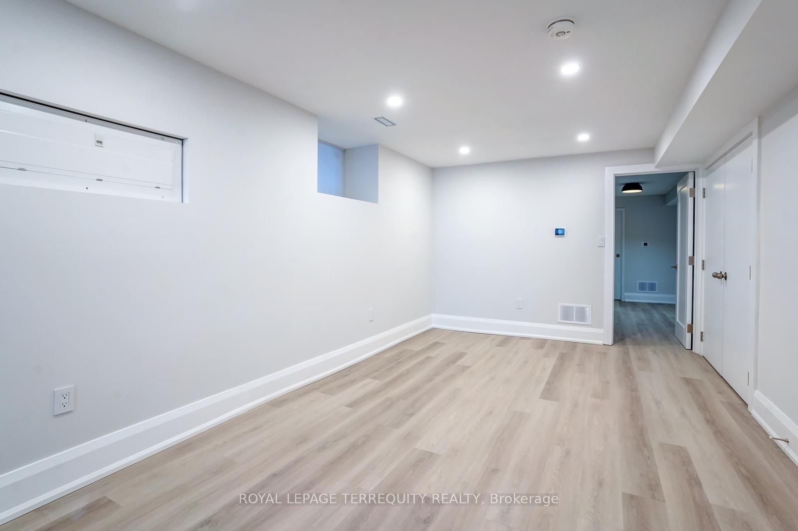 #lower Level - 208 Bellwoods Avenue Property Photo 20
