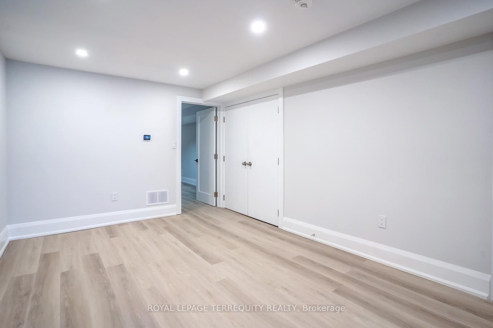 #lower Level - 208 Bellwoods Avenue Property Photo 21