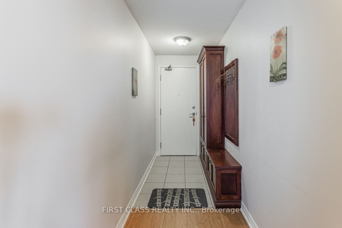 #1707 - 17 Barberry Place Property Photo 2