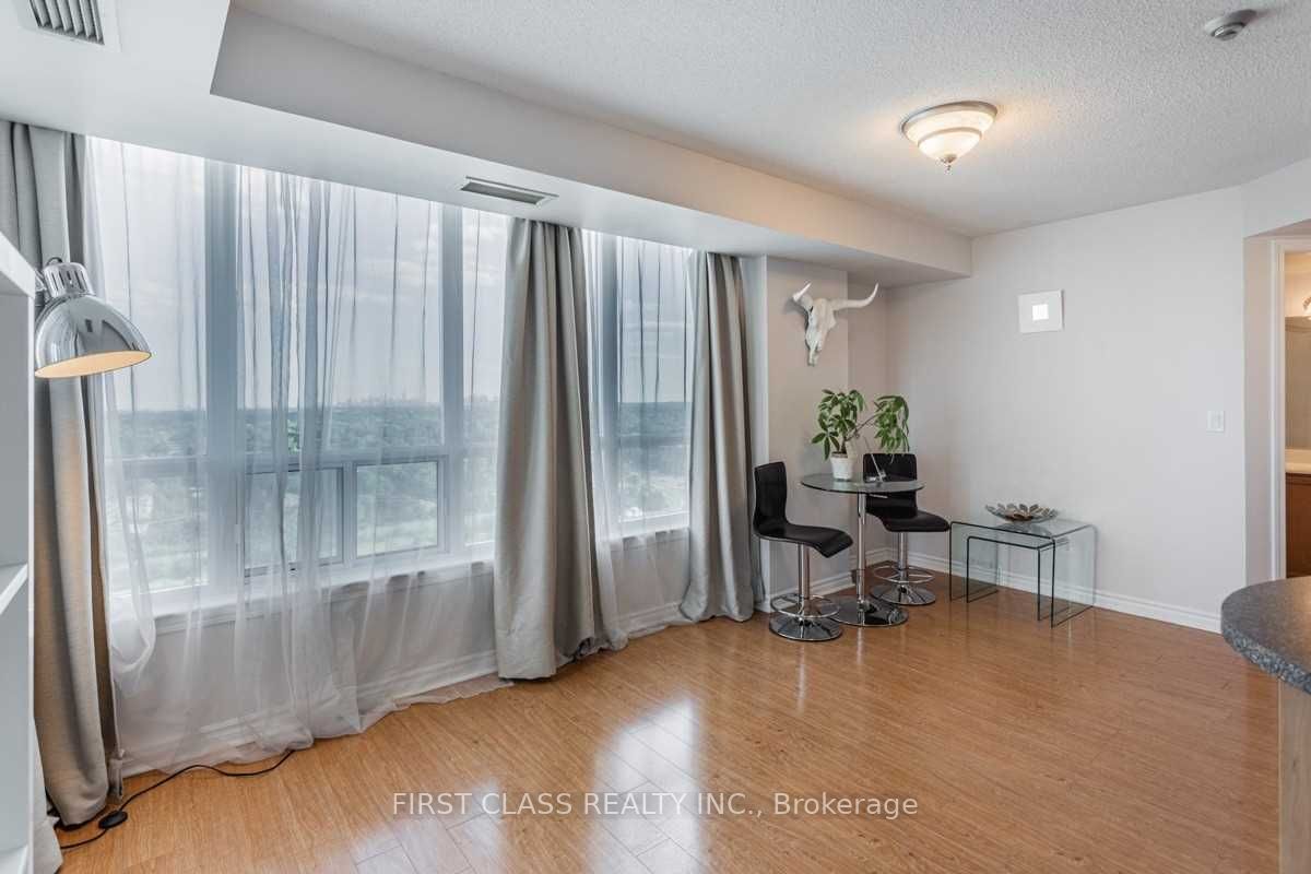 #1707 - 17 Barberry Place Property Photo 5