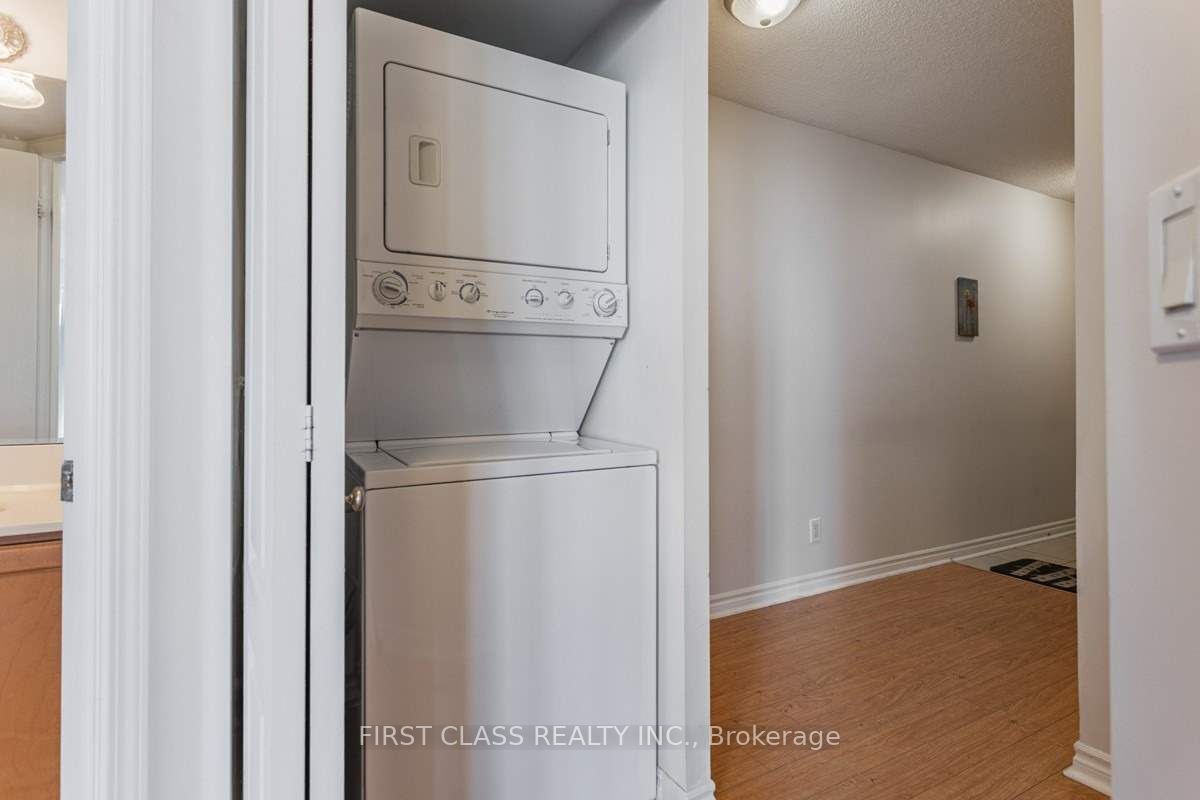 #1707 - 17 Barberry Place Property Photo 16
