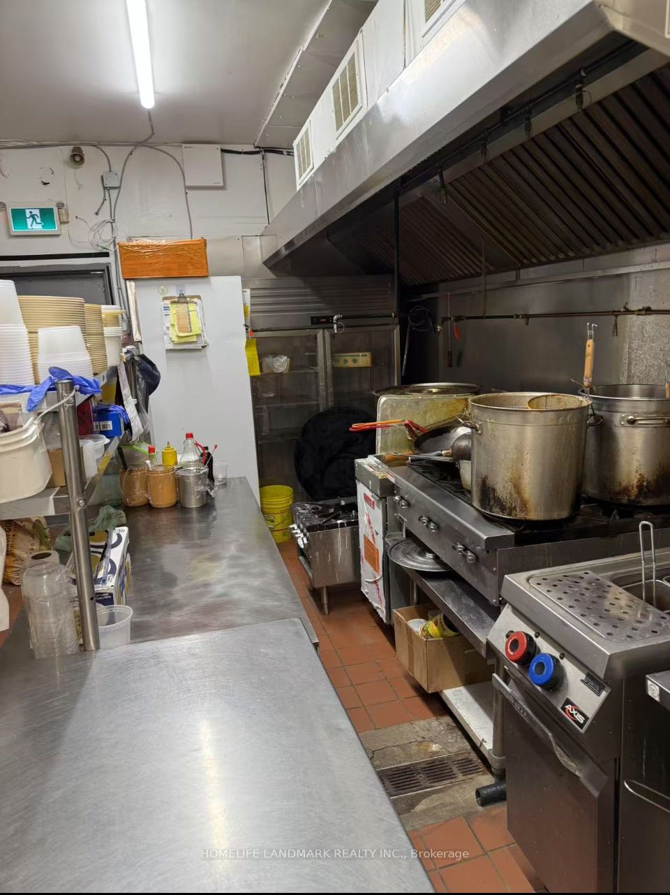 #main - 630 Bloor Street Property Photo 2