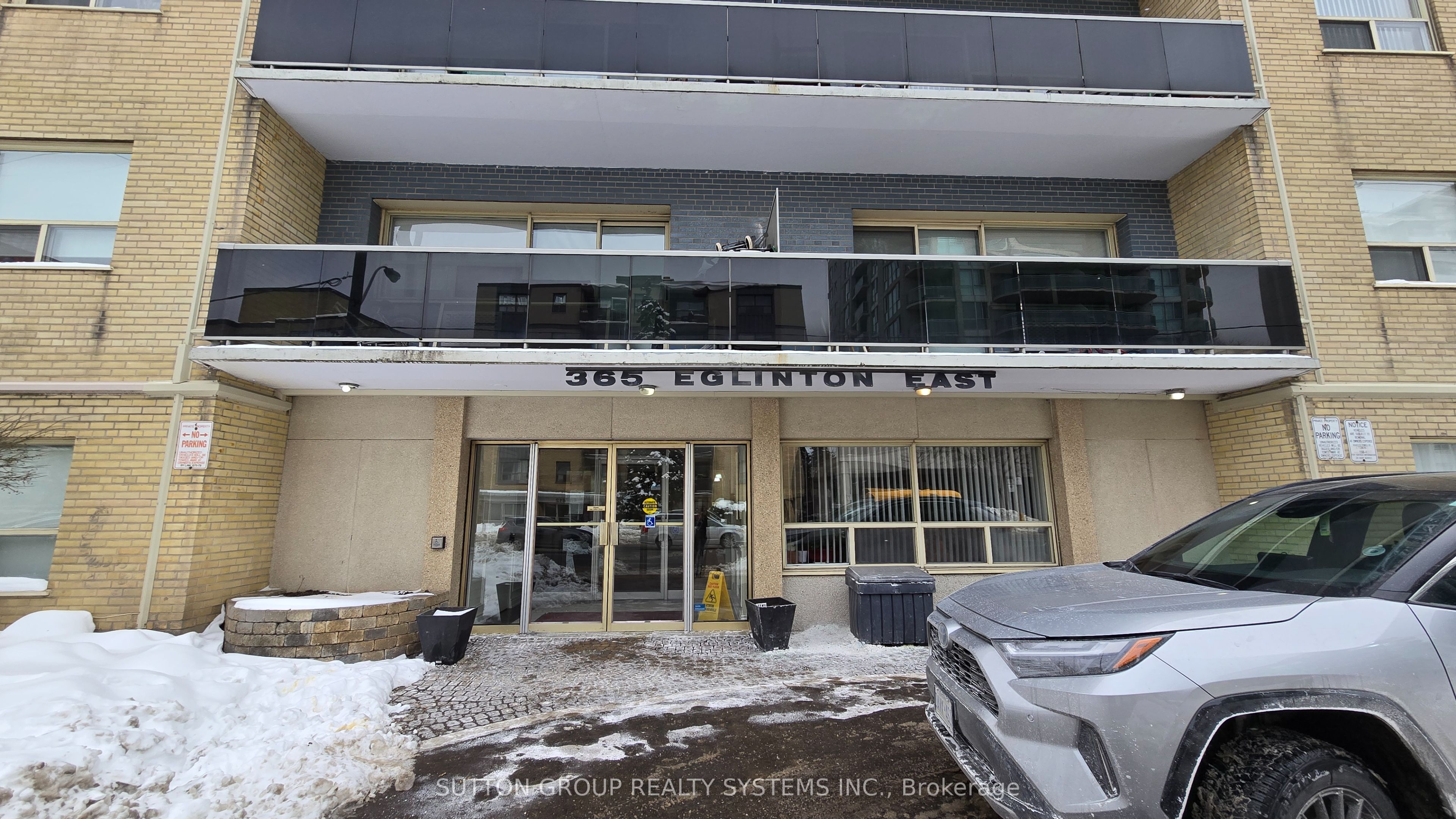 #507 - 365 Eglinton Avenue Property Photo 2