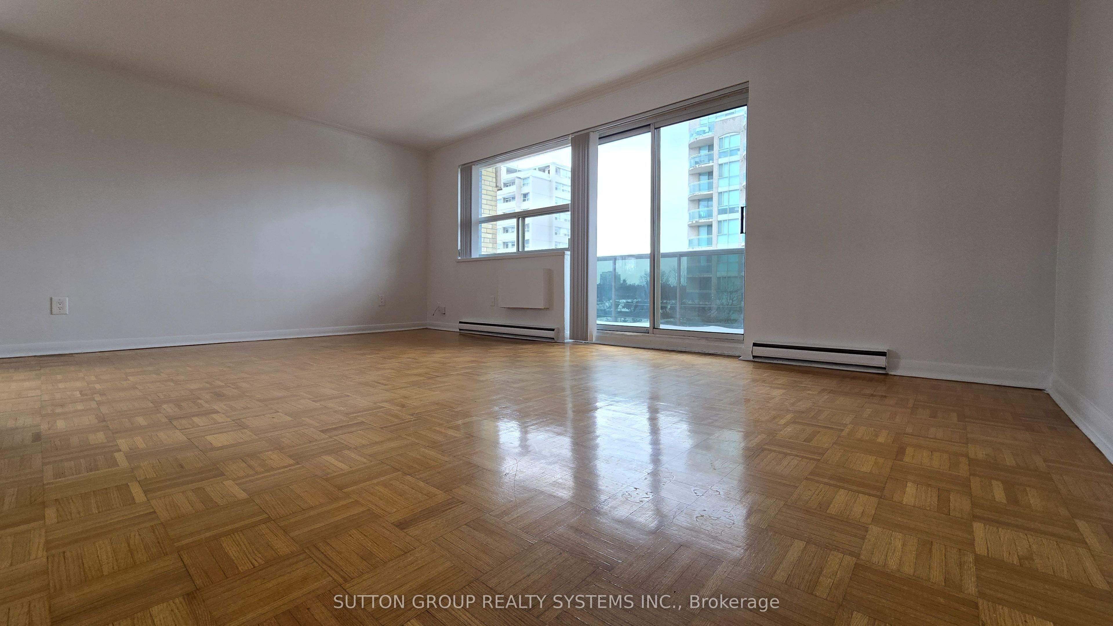 #507 - 365 Eglinton Avenue Property Photo 6