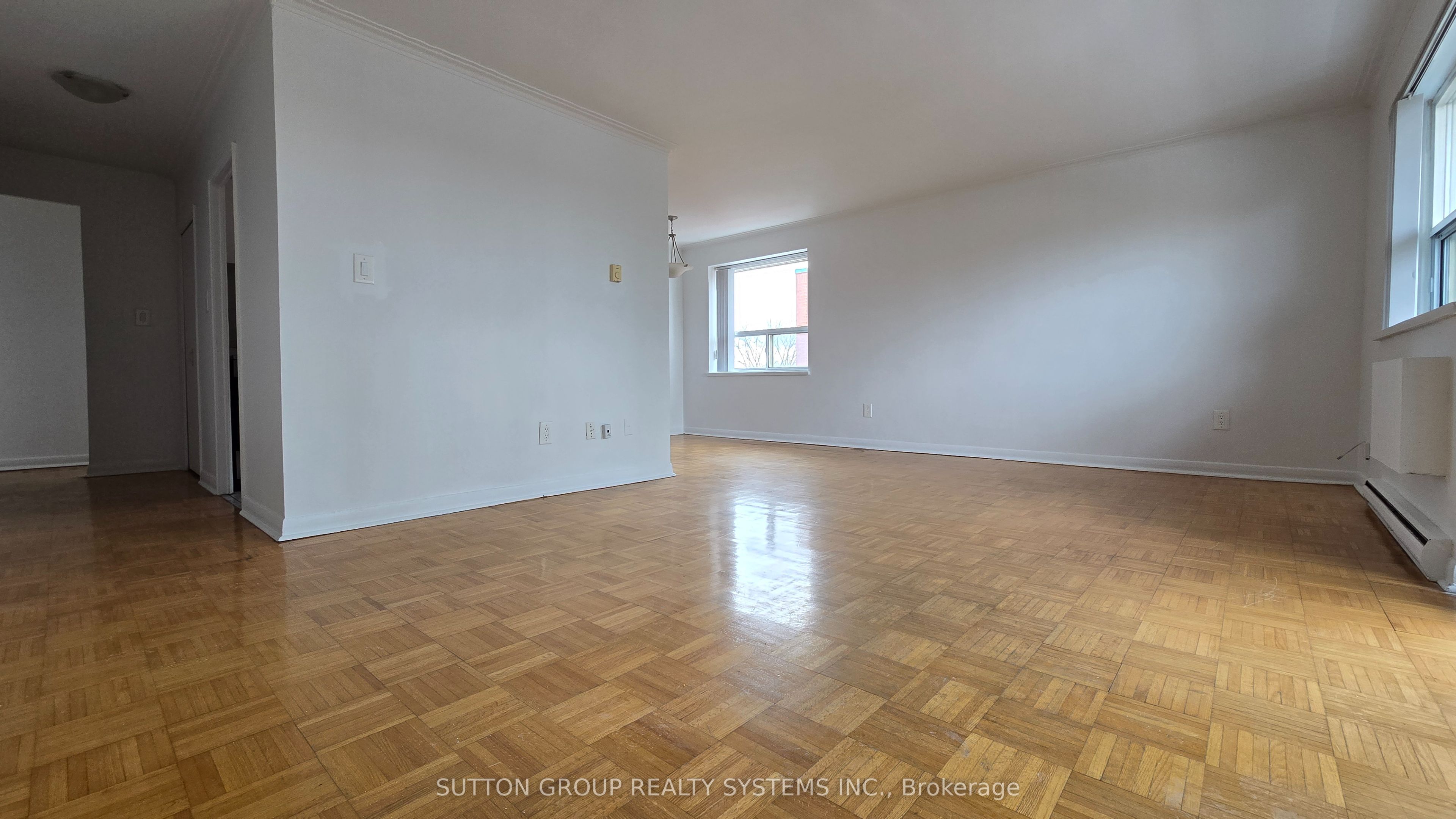 #507 - 365 Eglinton Avenue Property Photo 8