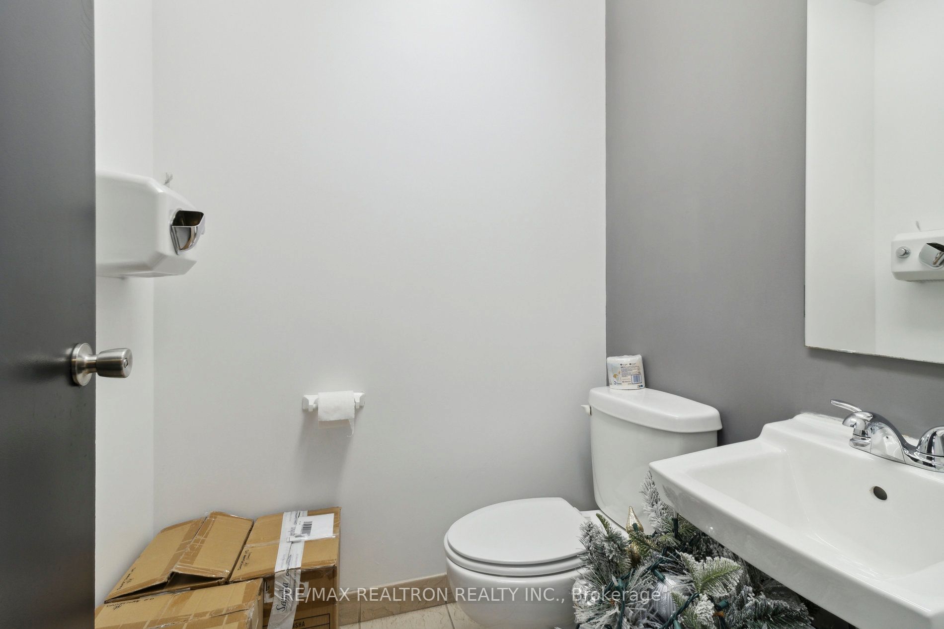 148 Willowdale Avenue Property Photo 15