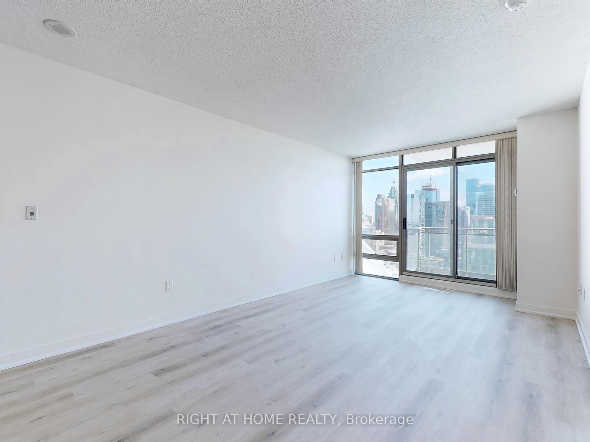 #3611 - 5 Mariner Terrace Property Photo 7
