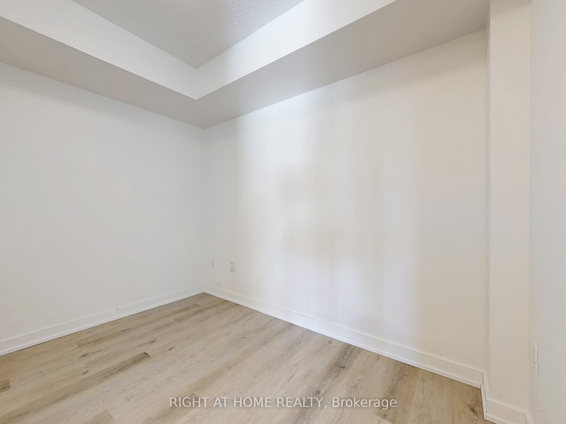 #3611 - 5 Mariner Terrace Property Photo 11