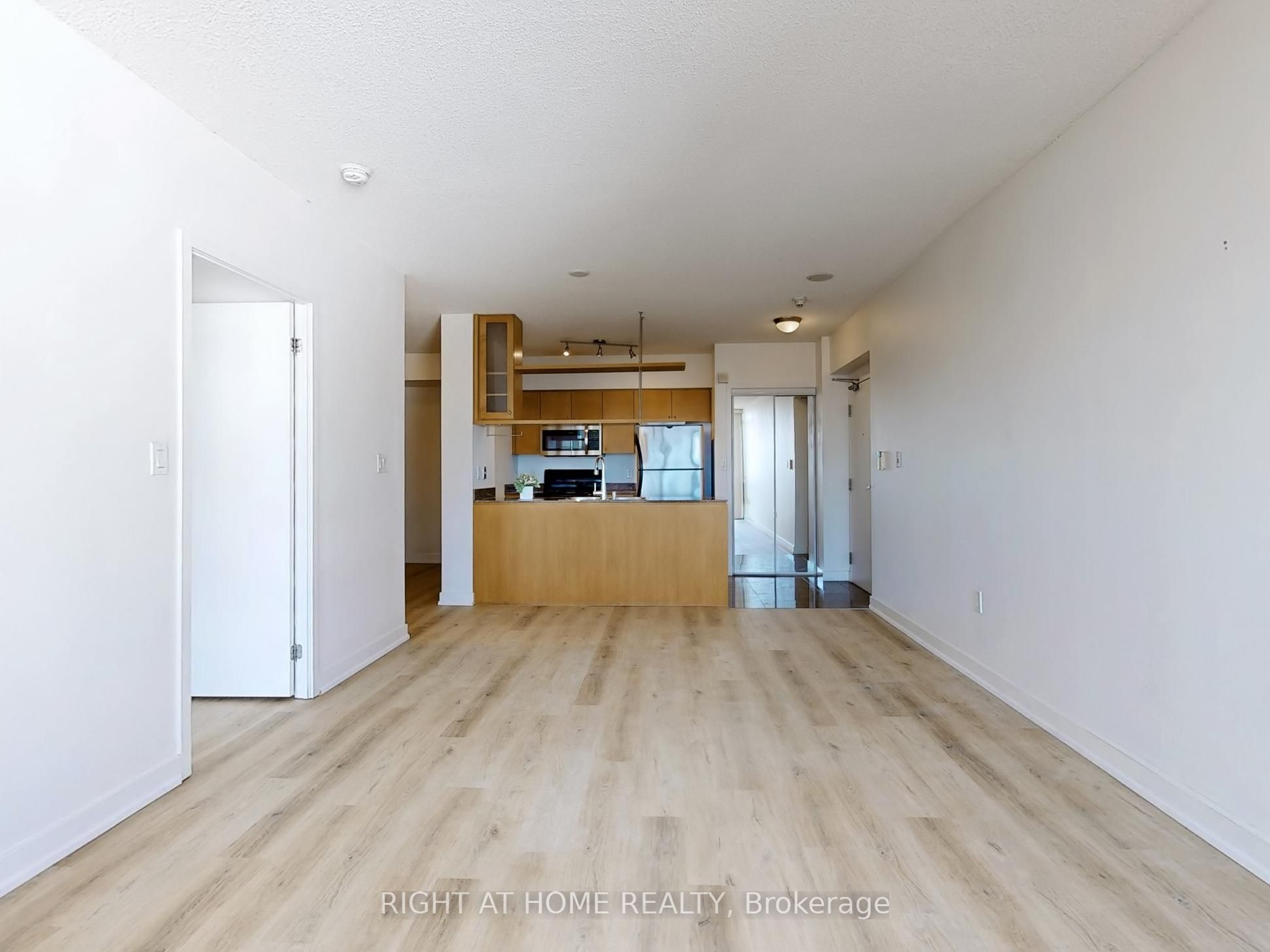 #3611 - 5 Mariner Terrace Property Photo 16