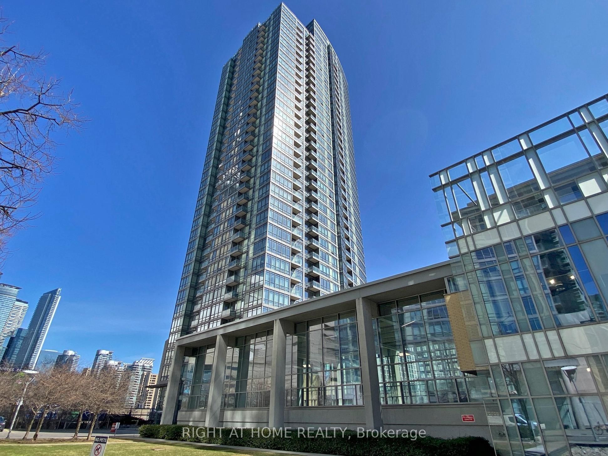 #3611 - 5 Mariner Terrace Property Photo 24