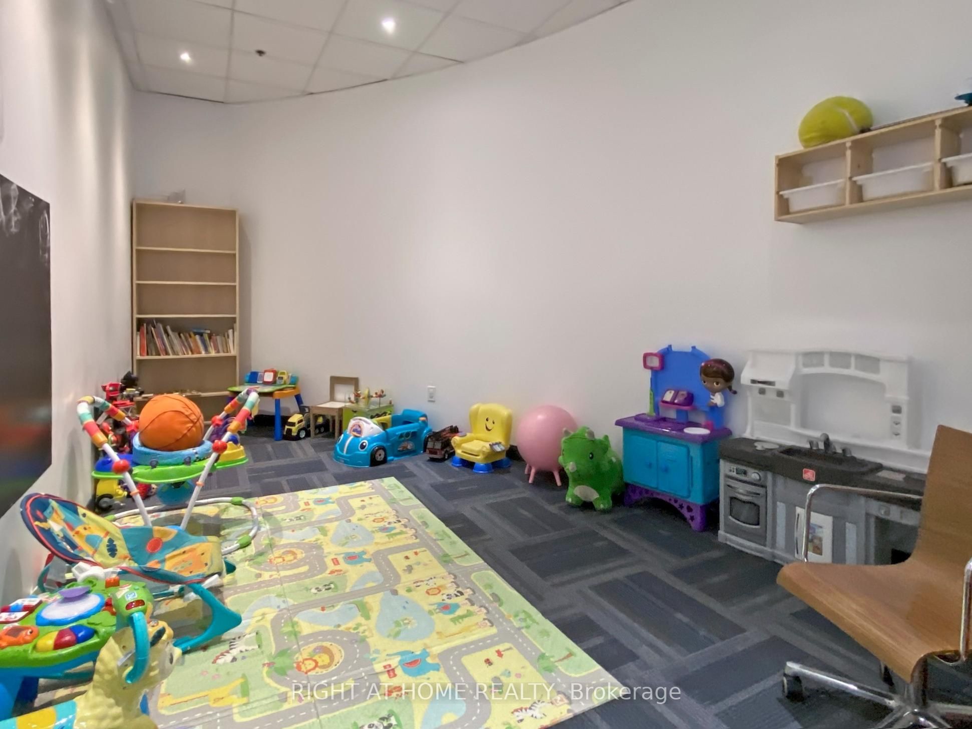 #3611 - 5 Mariner Terrace Property Photo 33