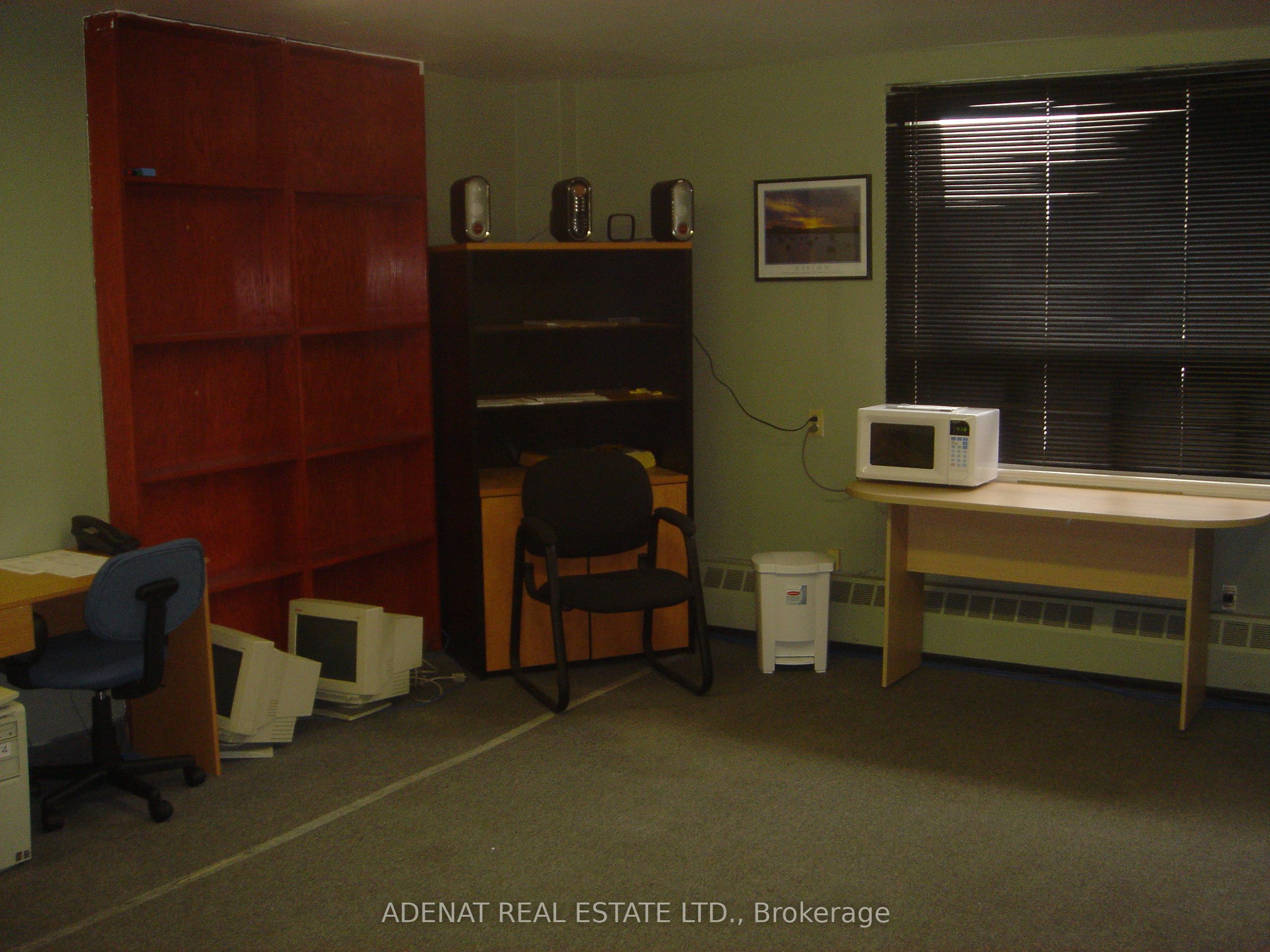 ##209 - 365a Wilson Avenue Property Photo 2
