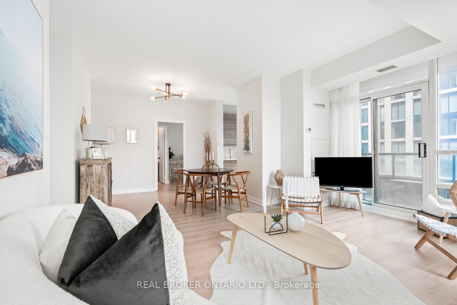 #1206 - 88 Broadway Avenue Property Photo 8