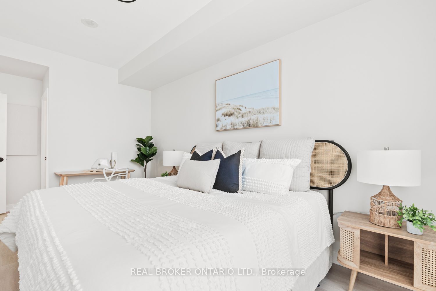 #1206 - 88 Broadway Avenue Property Photo 19