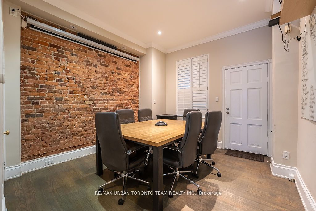 502 King Street Property Photo 10