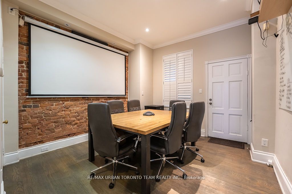 502 King Street Property Photo 11