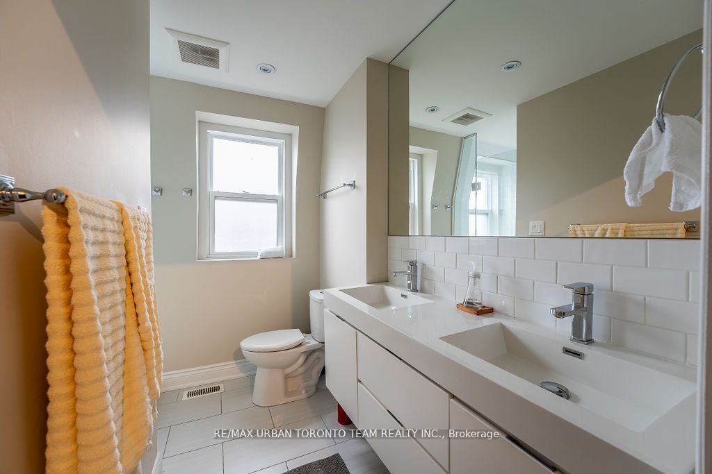 502 King Street Property Photo 25