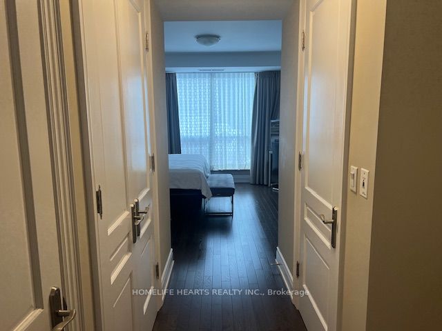 #902 - 10 Bellair Street Property Photo 11