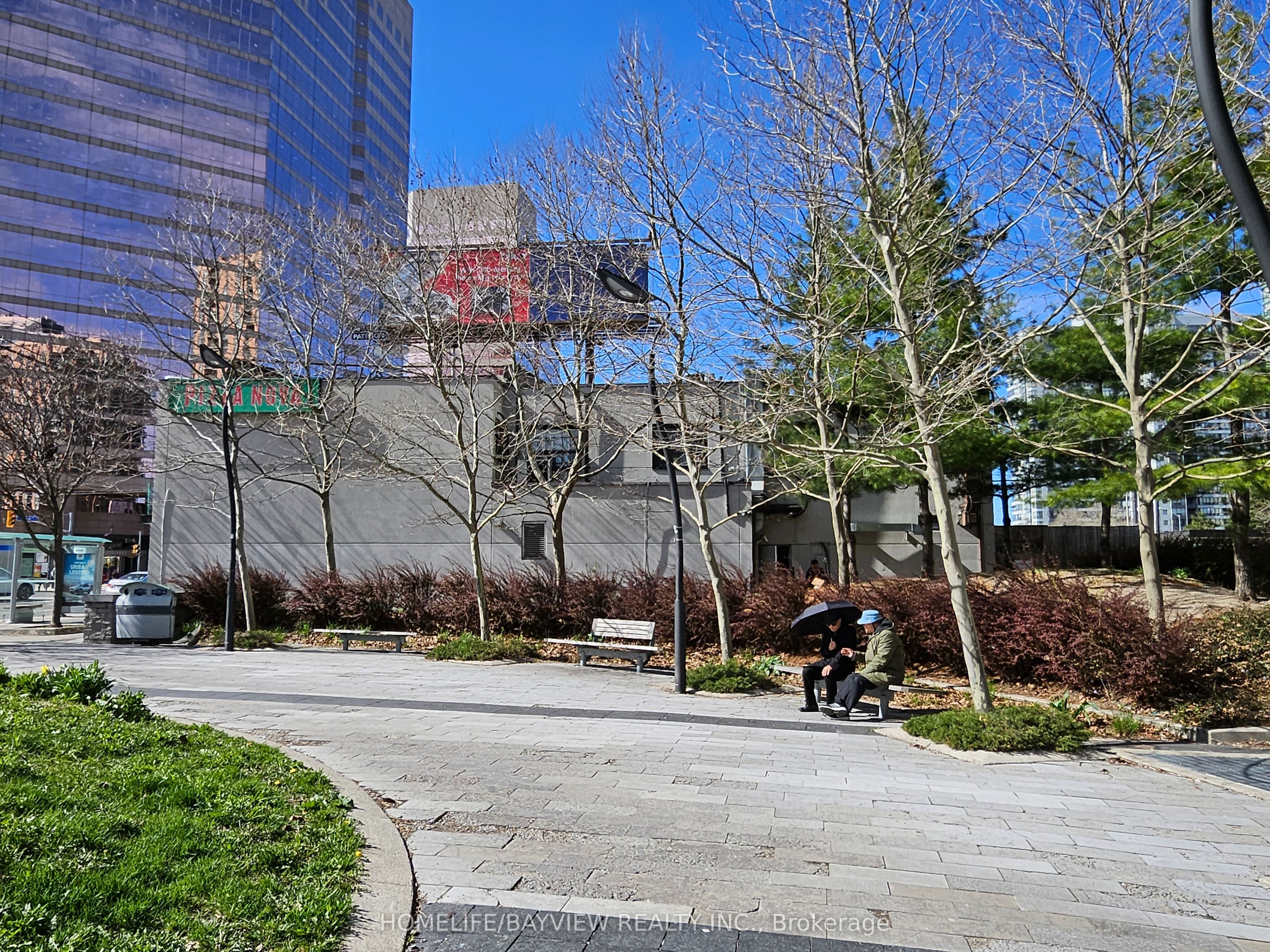 5587 Yonge Street Property Photo 4
