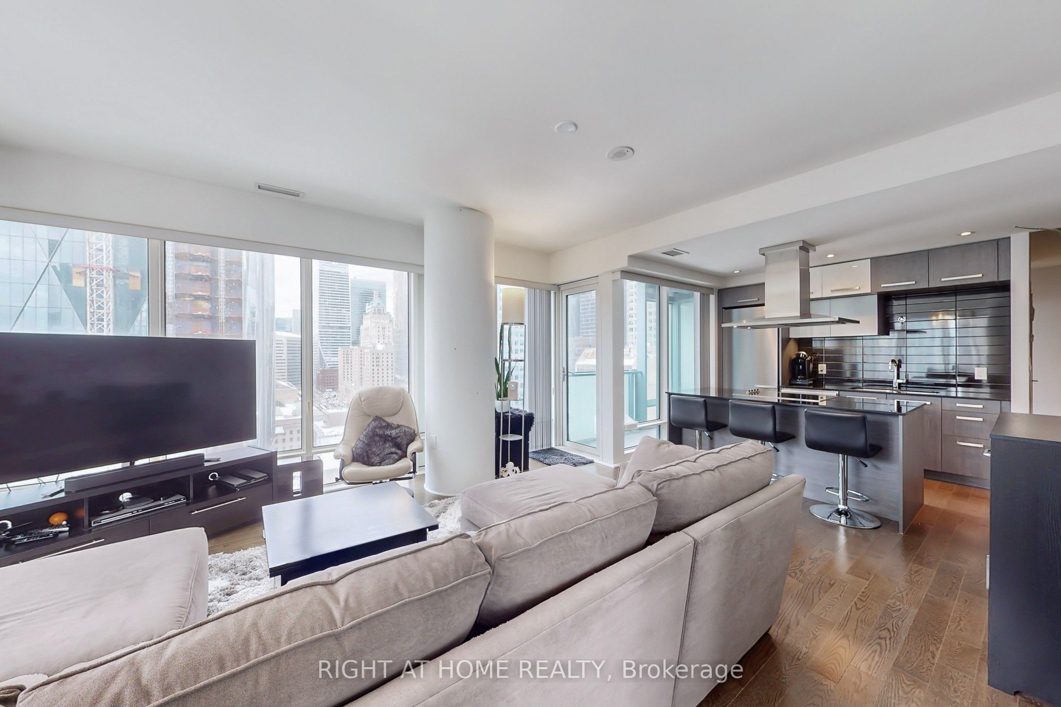 #1802 - 8 The Esplanade Street Property Photo 7