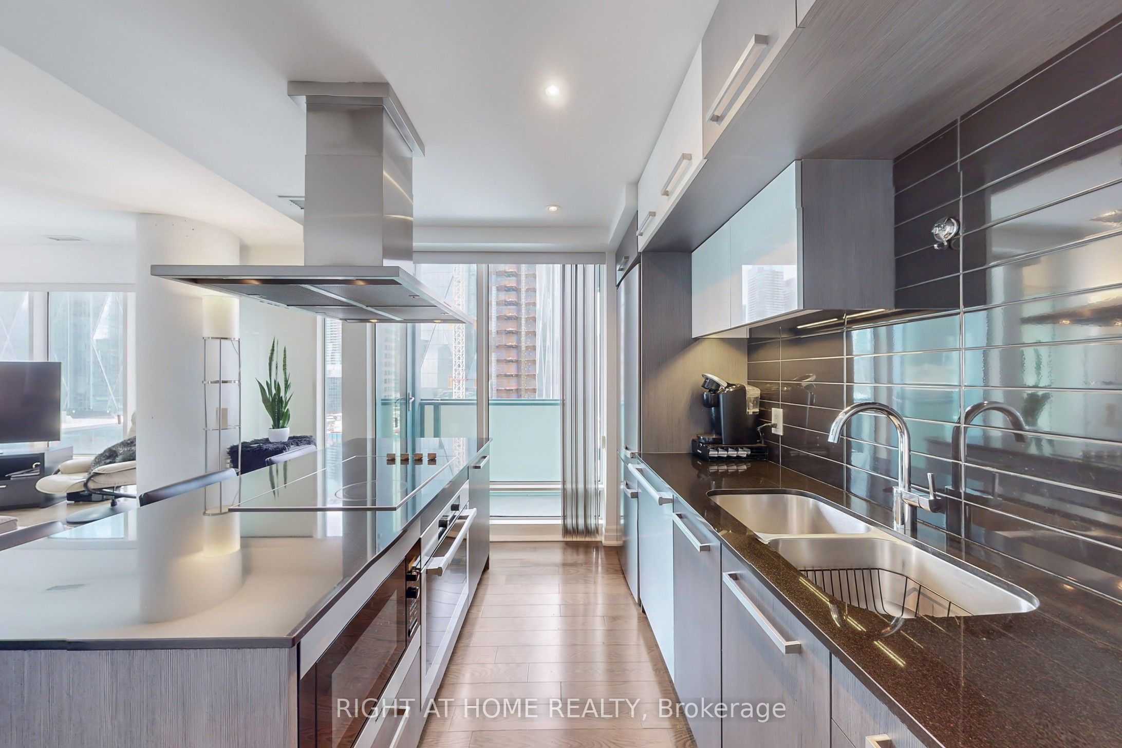 #1802 - 8 The Esplanade Street Property Photo 11