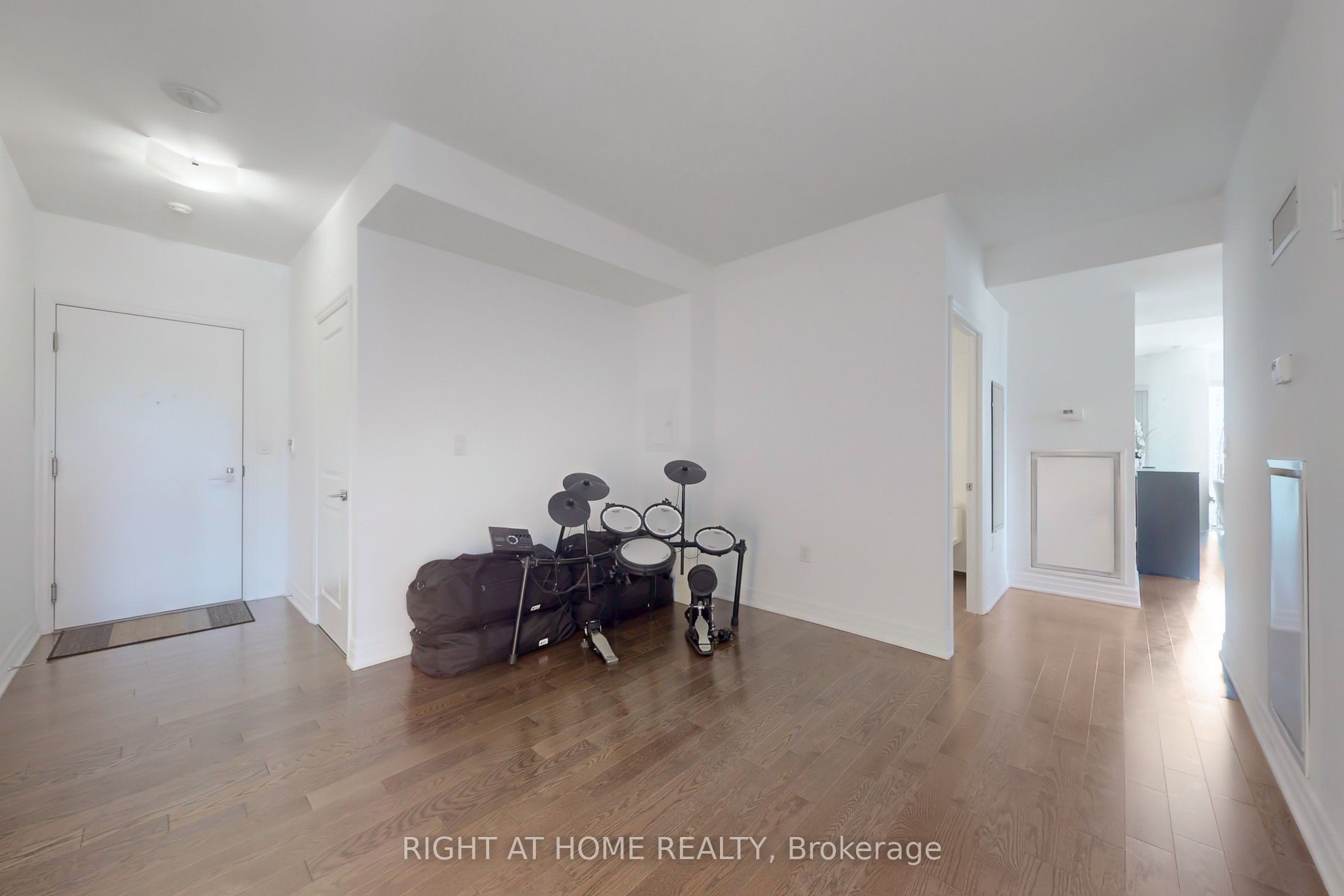 #1802 - 8 The Esplanade Street Property Photo 22