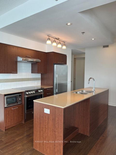 #1109 - 320 Tweedsmuir Avenue Property Photo 7