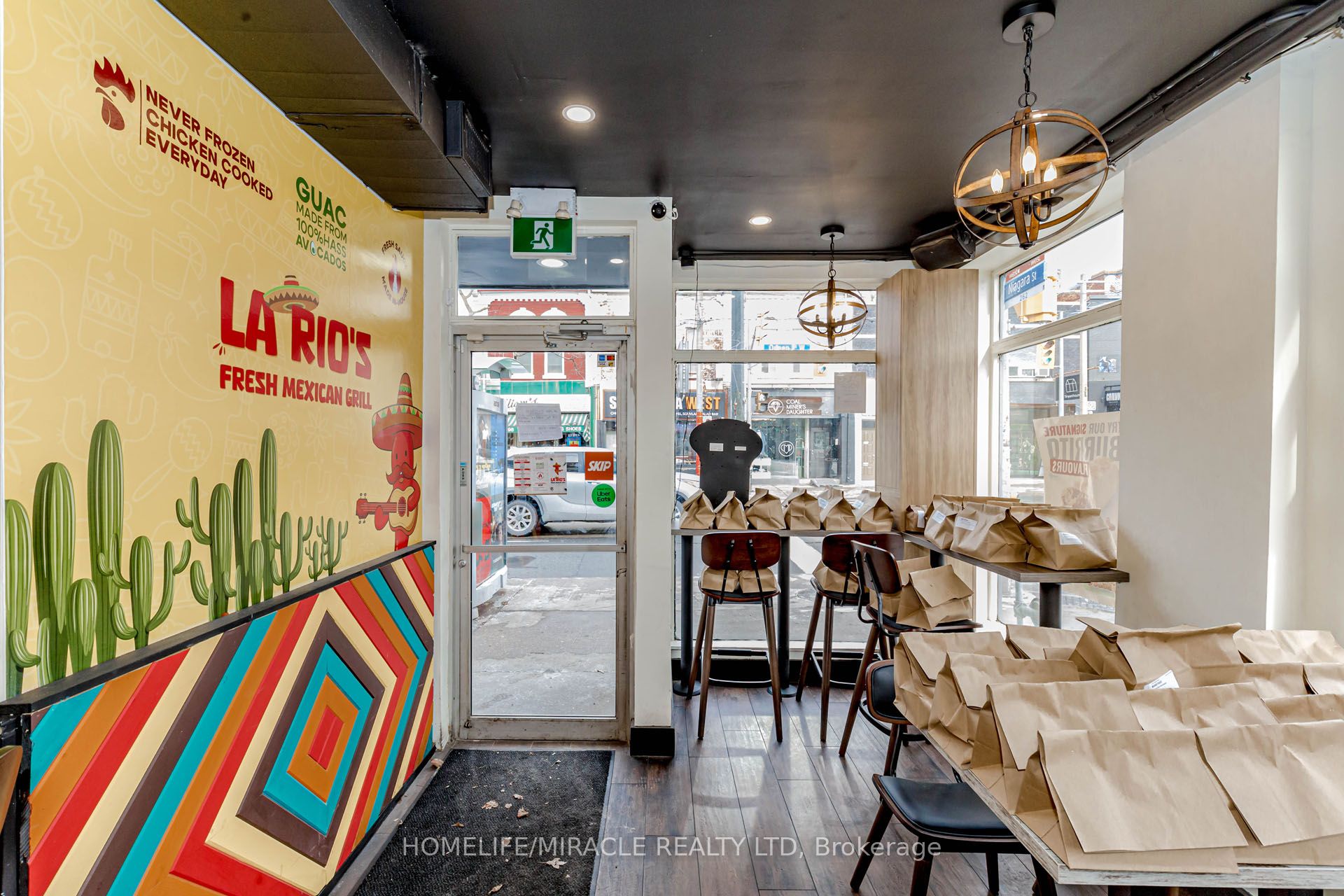 839 Queen Street Property Photo 15