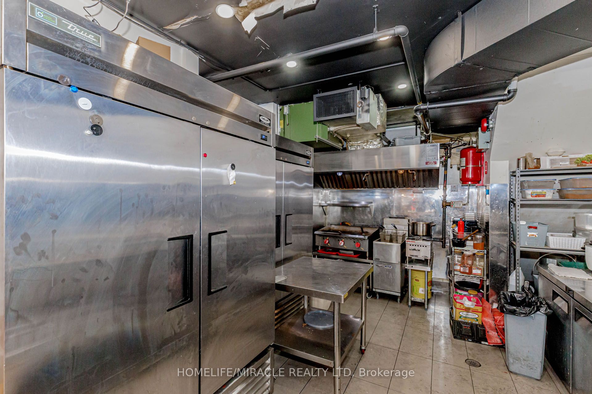 839 Queen Street Property Photo 24