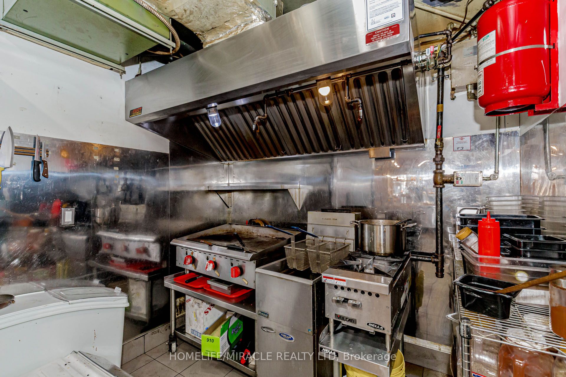 839 Queen Street Property Photo 26