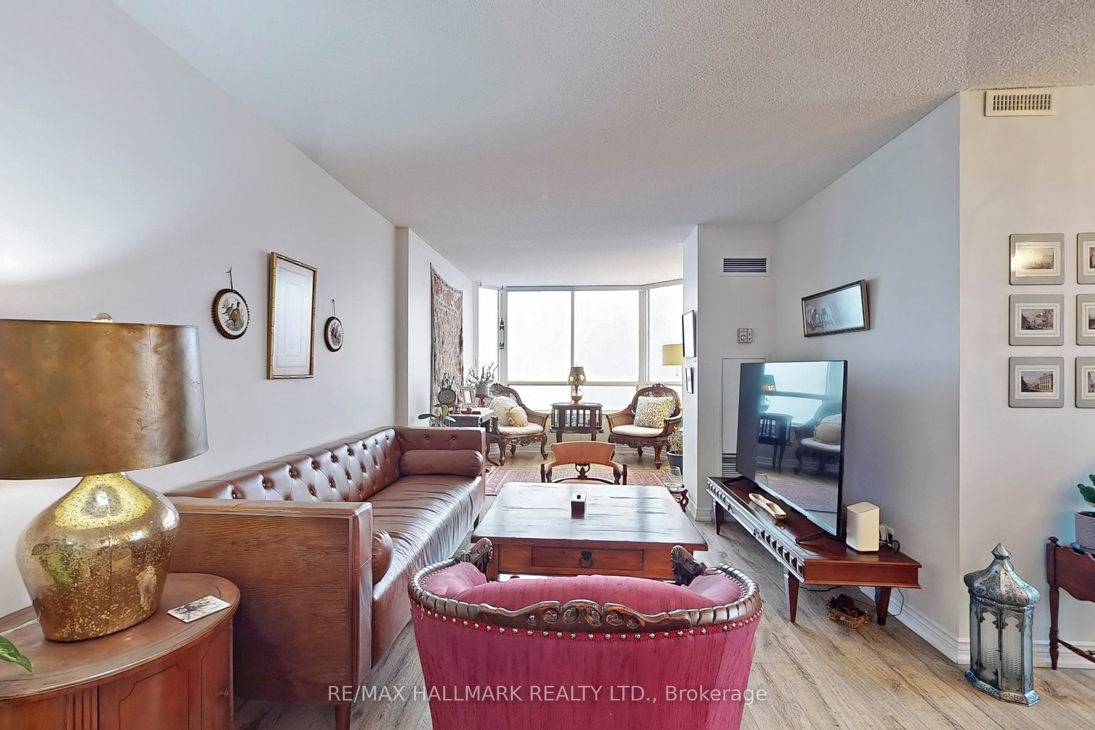 #ph210 - 1101 Steeles Avenue Property Photo 3