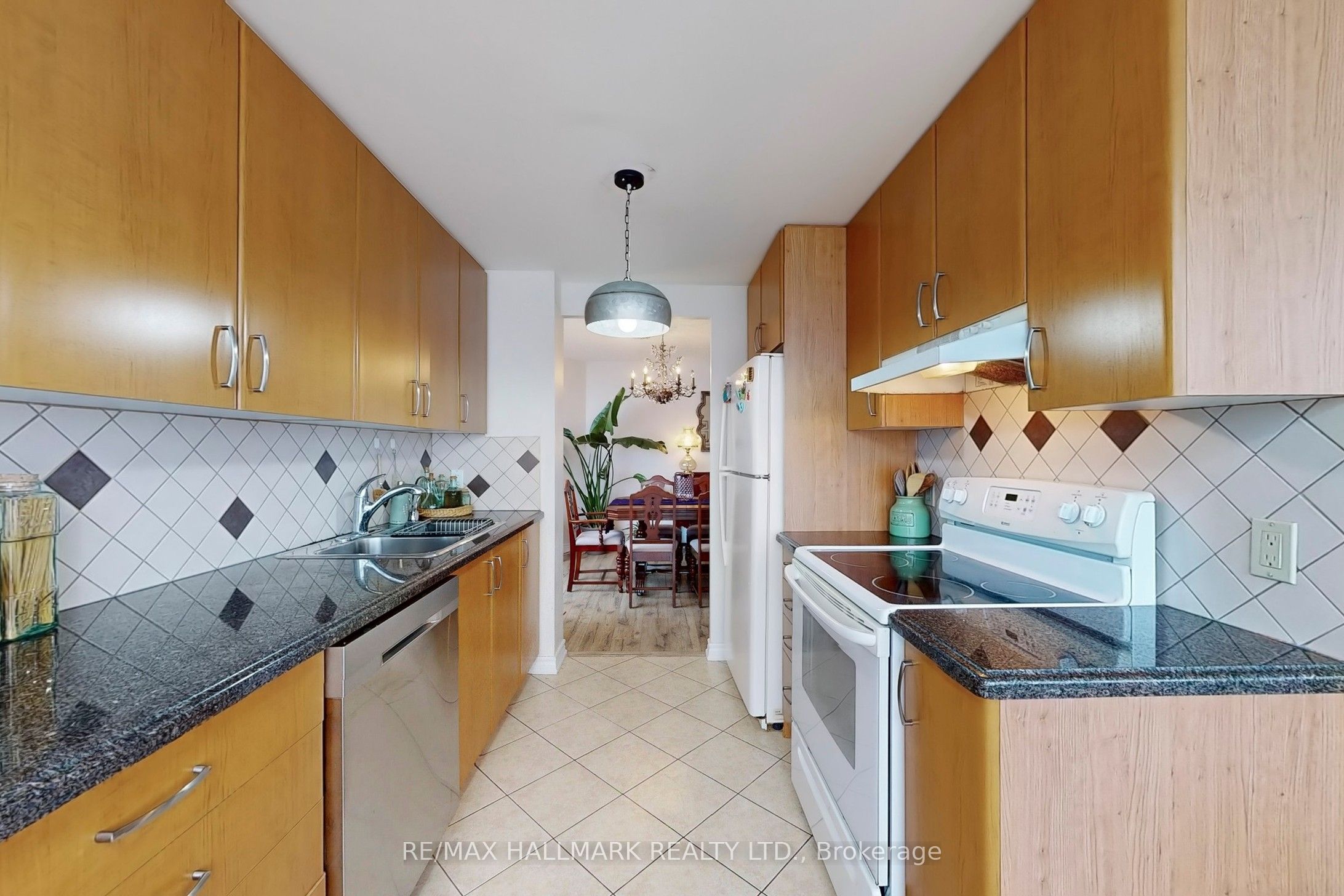 #ph210 - 1101 Steeles Avenue Property Photo 13