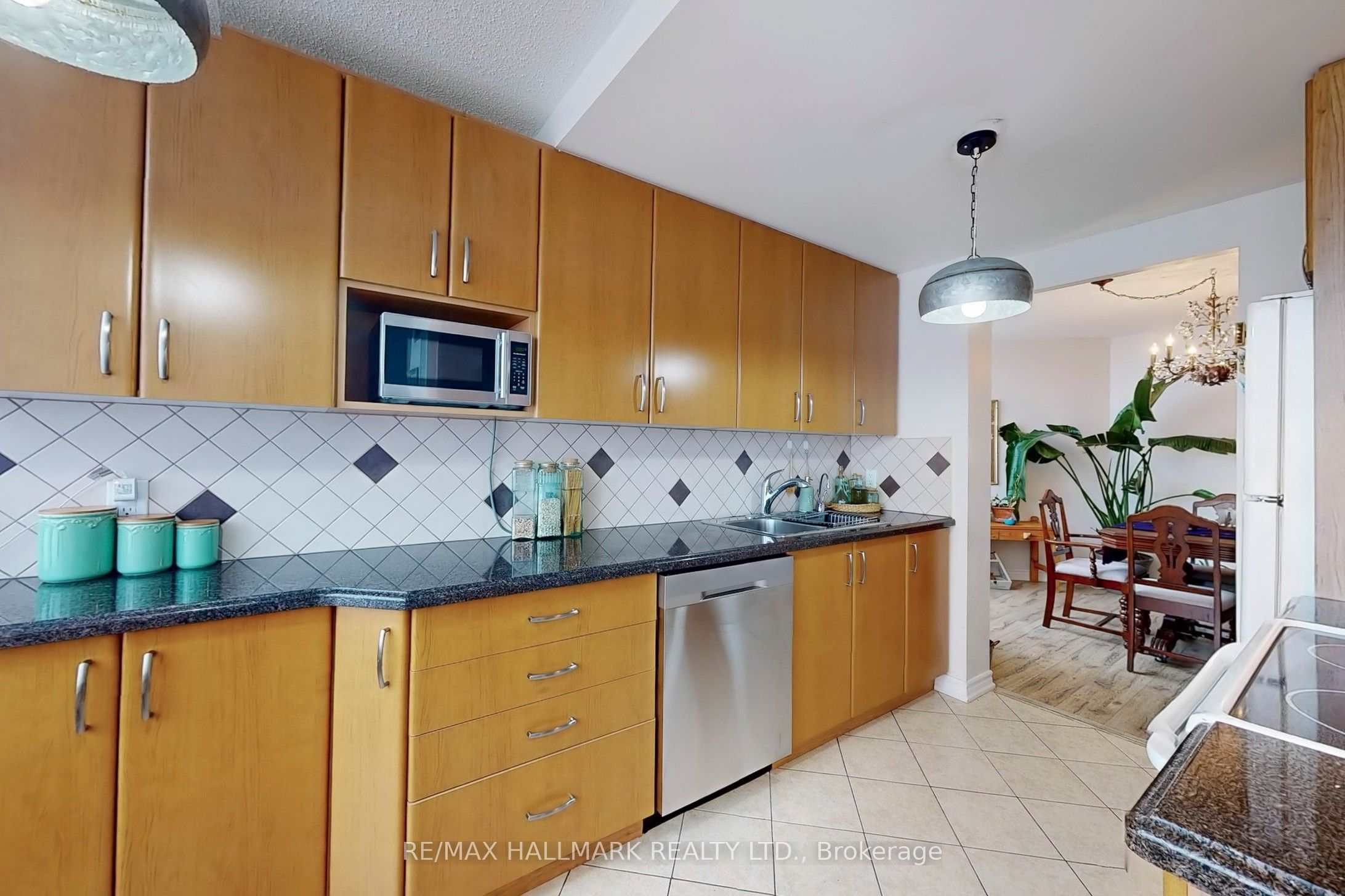 #ph210 - 1101 Steeles Avenue Property Photo 14
