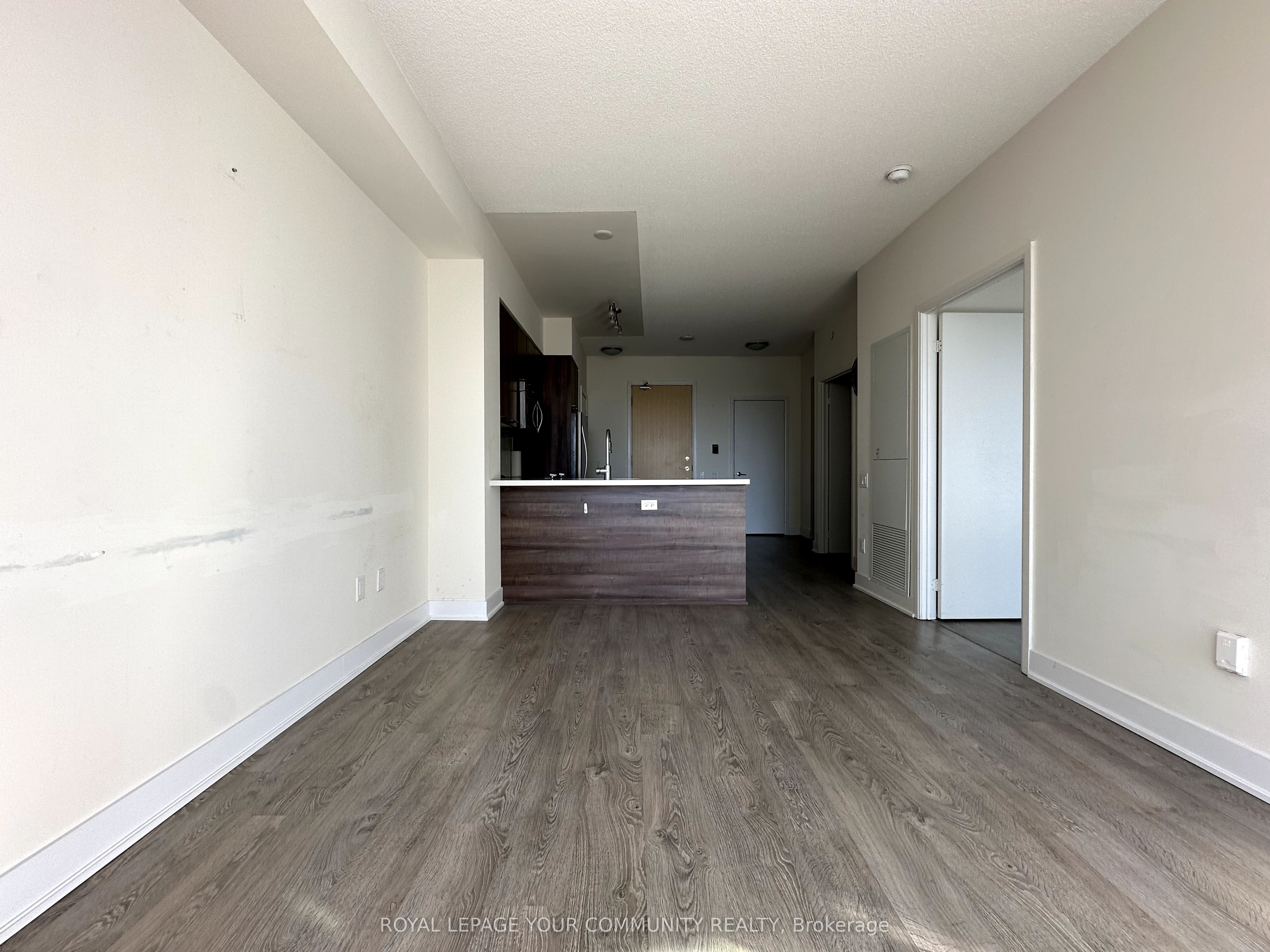 #1401 - 30 Roehampton Avenue Property Photo 15