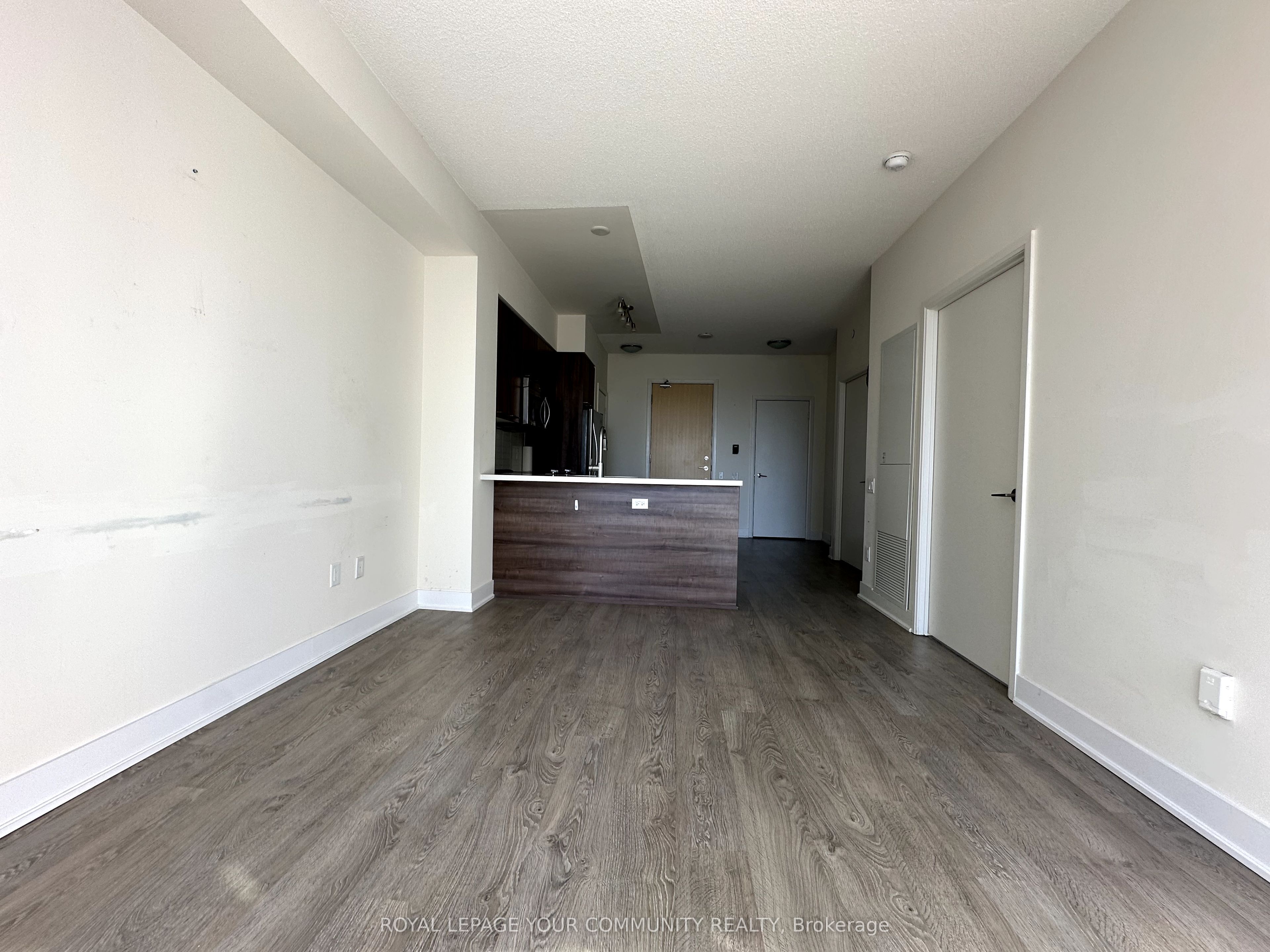 #1401 - 30 Roehampton Avenue Property Photo 16