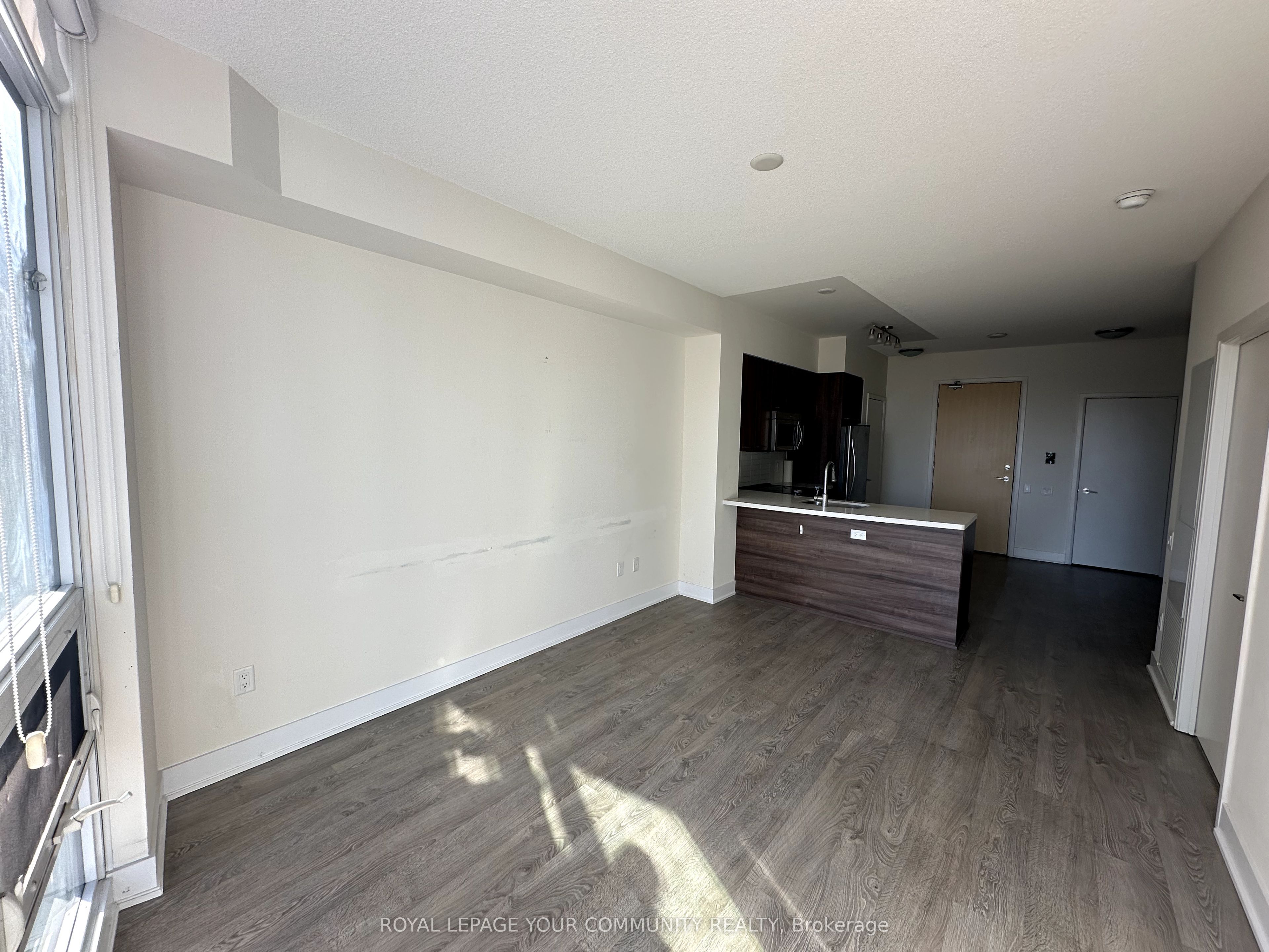 #1401 - 30 Roehampton Avenue Property Photo 17