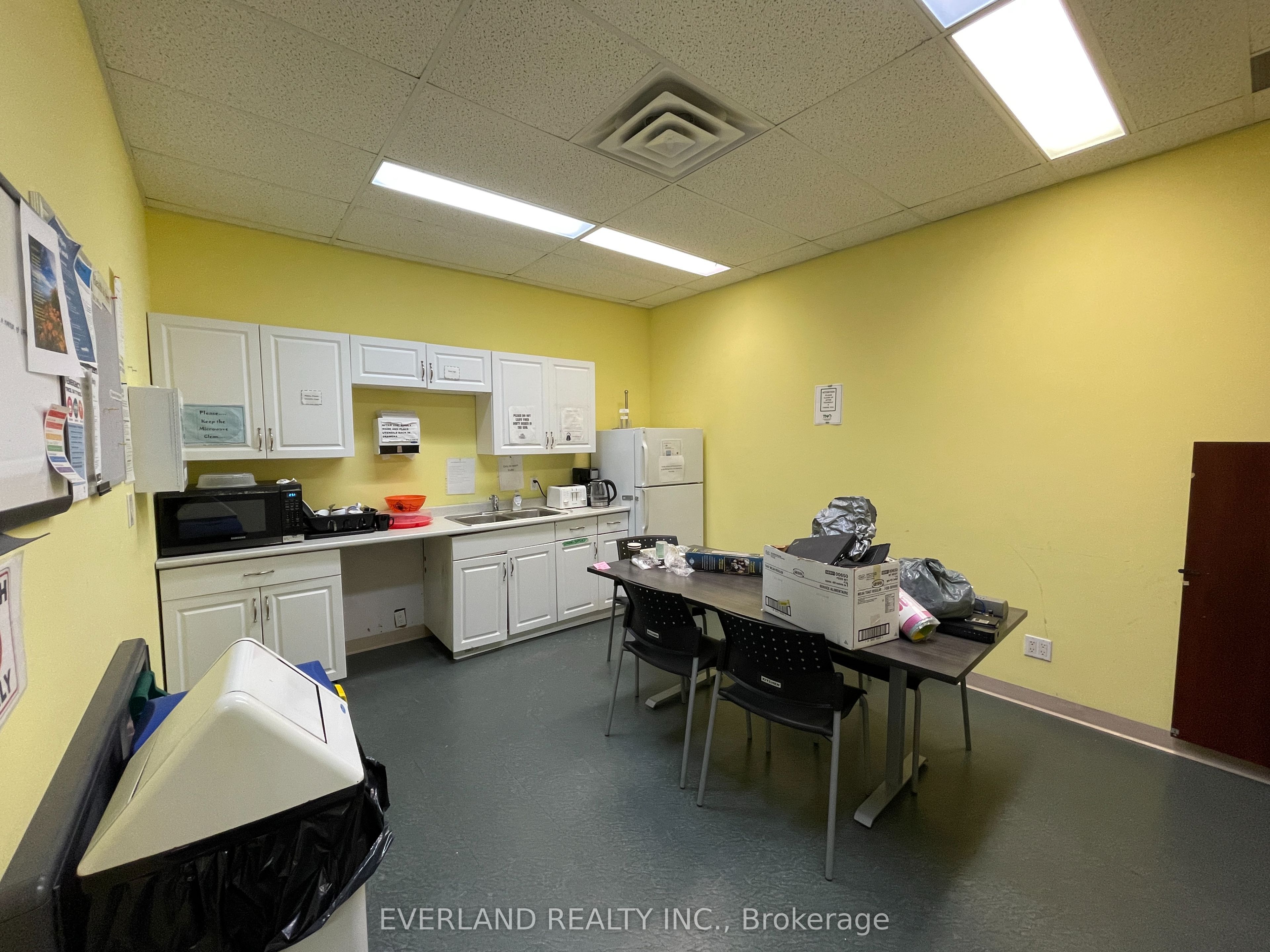 #7 & 8 - 1 Leaside Park Drive Property Photo 7